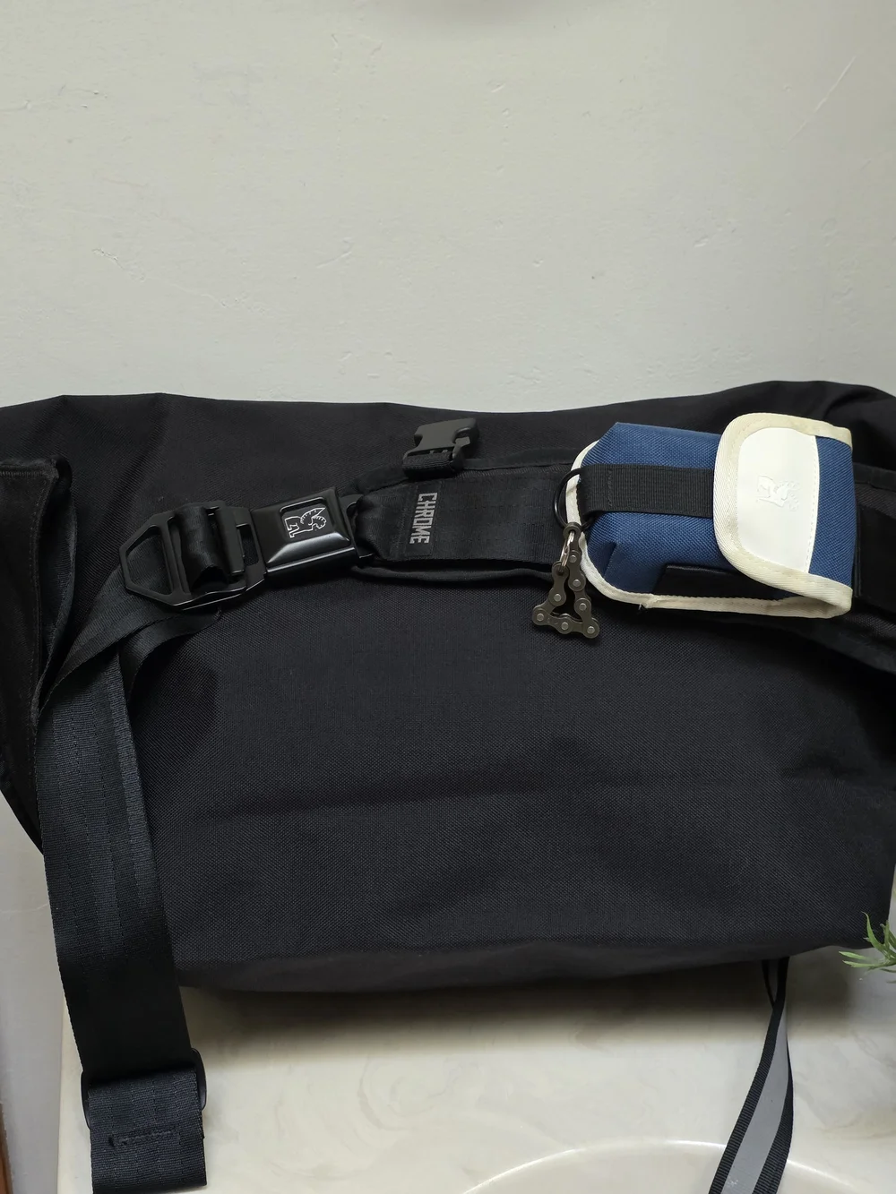 Chrome Industries Citizens 24L Limited Night Edition Messenger Bag W/ Xtra Pouch